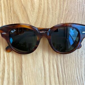 Ray-Ban Roundabout Brown Tortoise Shell Sunglasses